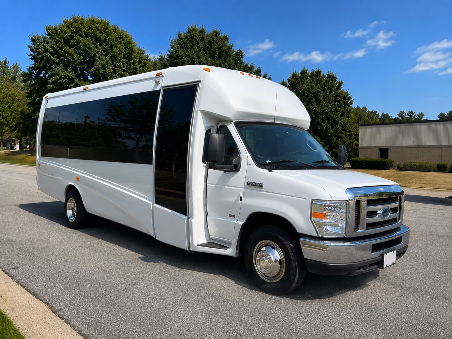 concert shuttle buses to sandstone amphitheater and azura amphitheater