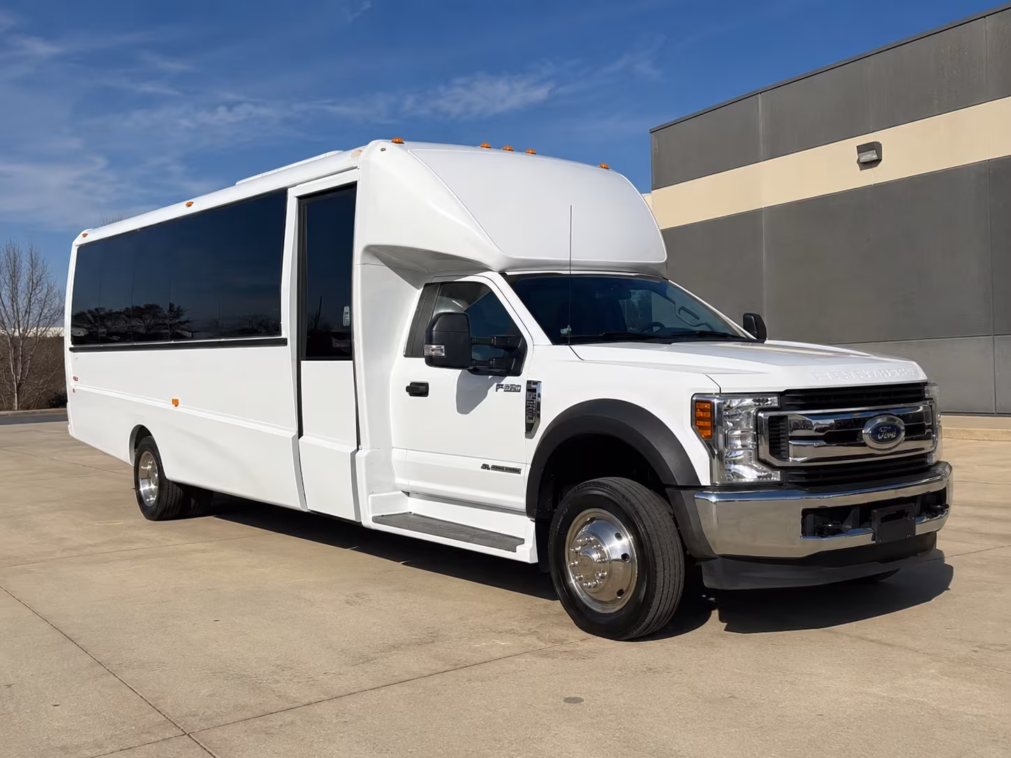 corporate and convention buses for kansas city events