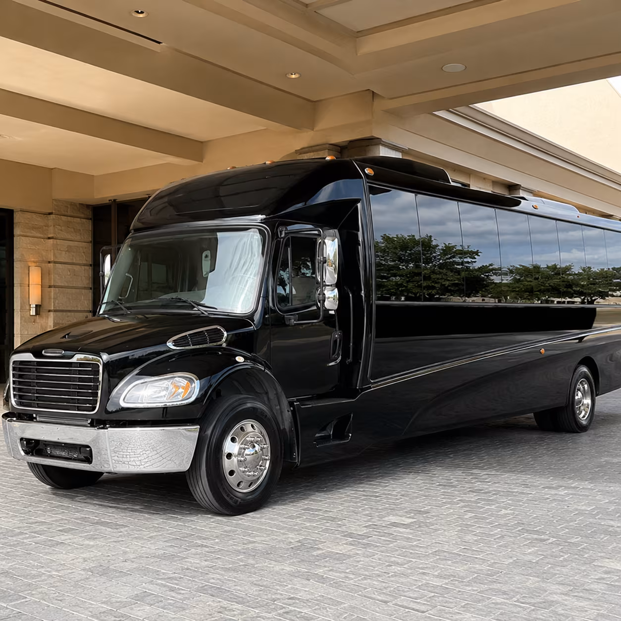 minibus rentals for small group winery tours around kansas city