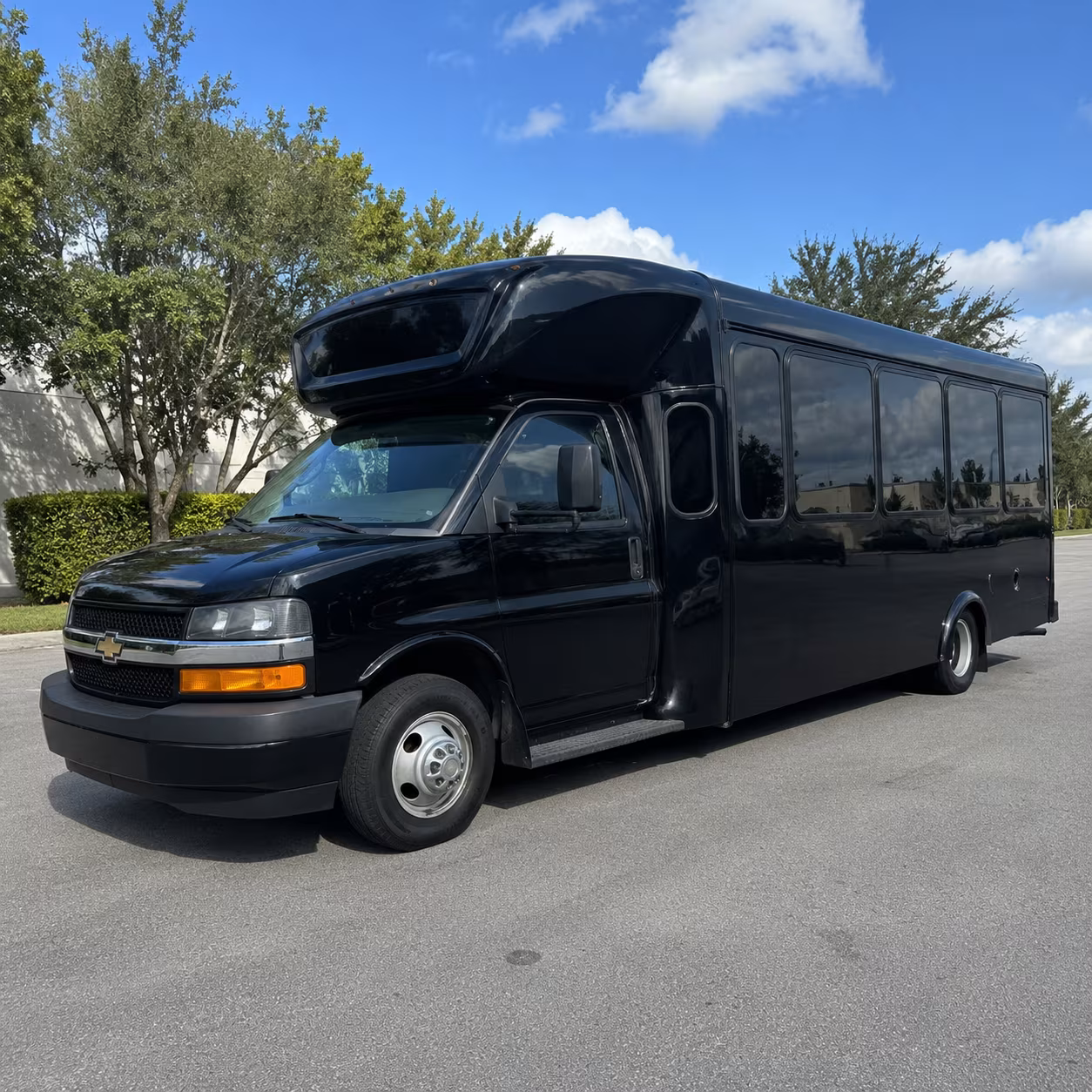 party buses for kansas city bachelorette and bachelor weekends