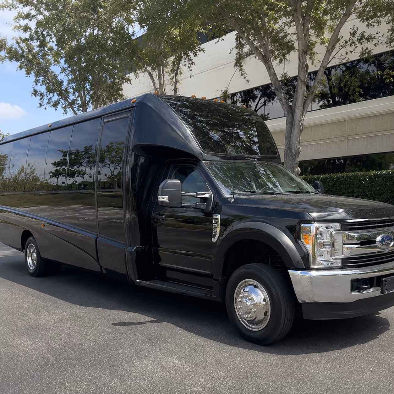 party buses to starlight theatre outdoor concerts