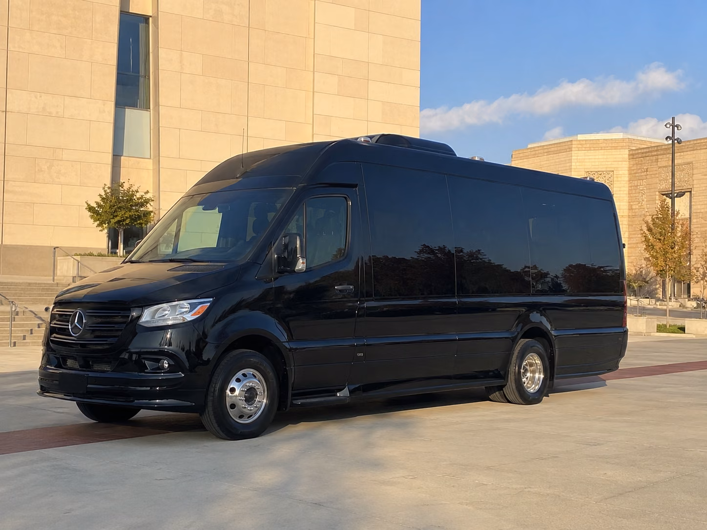 sprinter vans and executive minibuses for small group corporate travel in kansas city